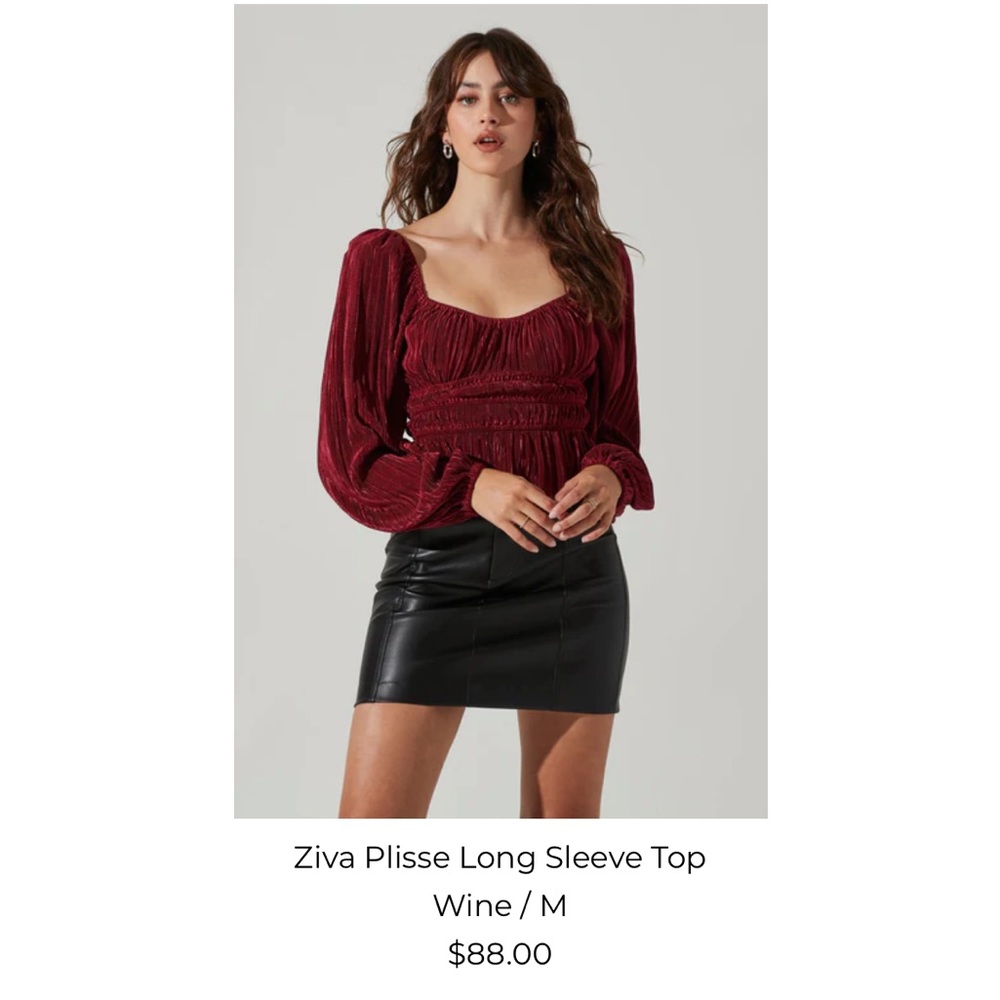 ASTR THE LABEL ZIVA PLISSE LONG SLEEVE TOP